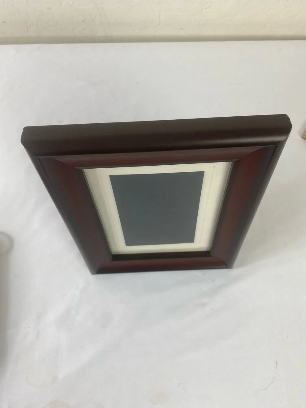 Mahogany Solid Wood Picture Frame with Cream Mat 4x6